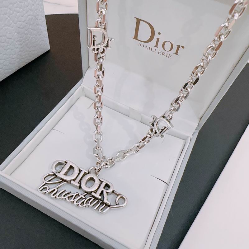 Dior Necklace 05lyr323 (3)